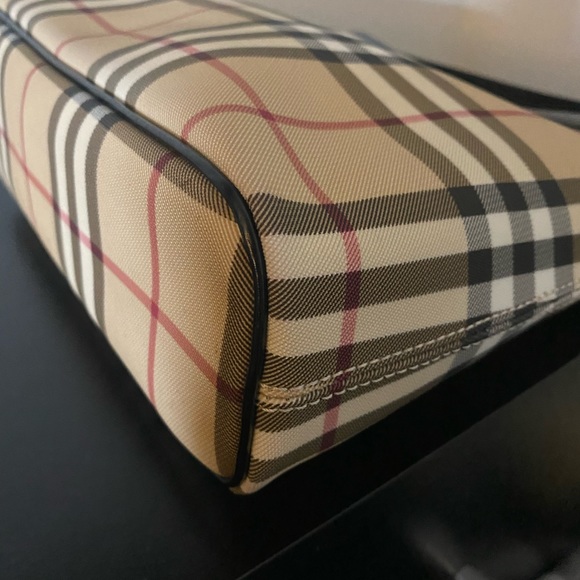Burberry Nova Check Tote - Picture 5 of 8